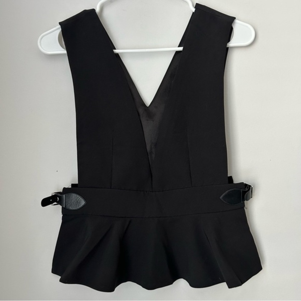 Peplum Deep V Open Top